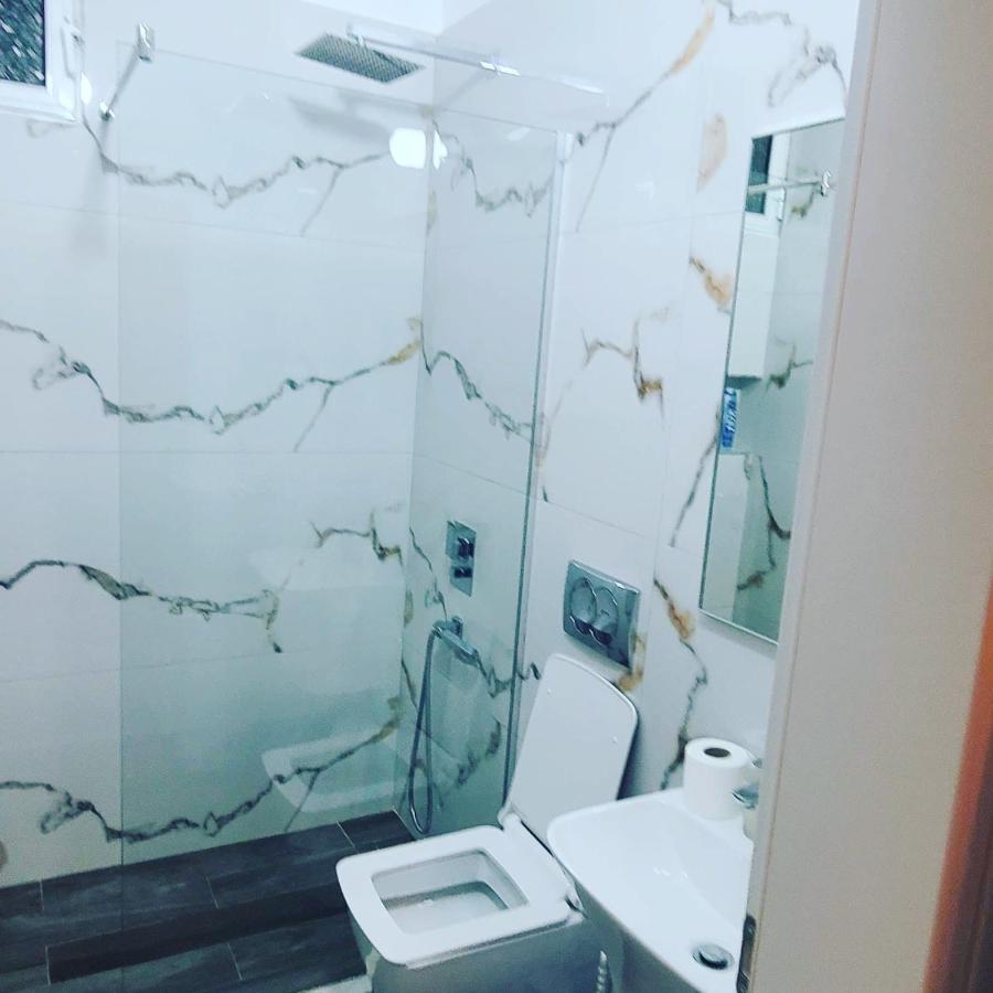 فلورا Hotel Noel المظهر الخارجي الصورة
