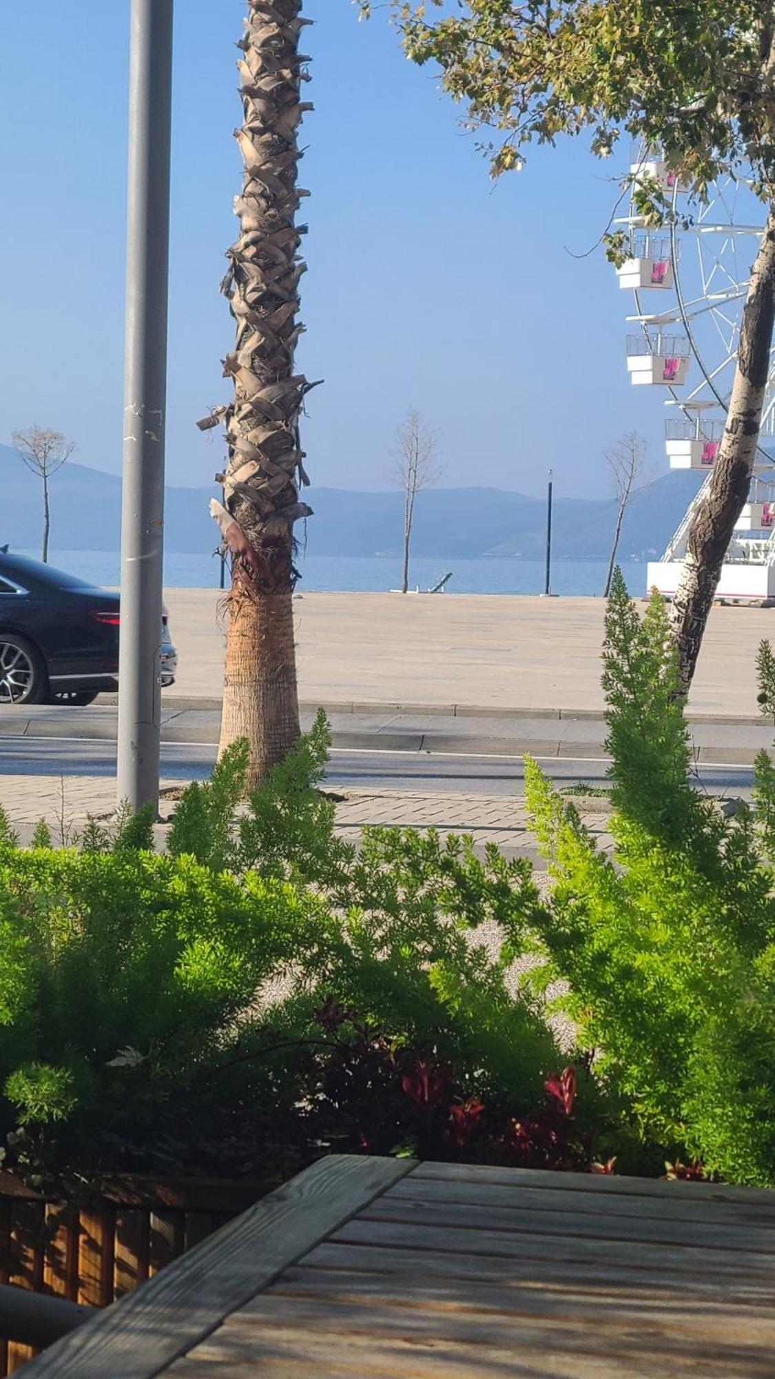 فلورا Hotel Noel المظهر الخارجي الصورة