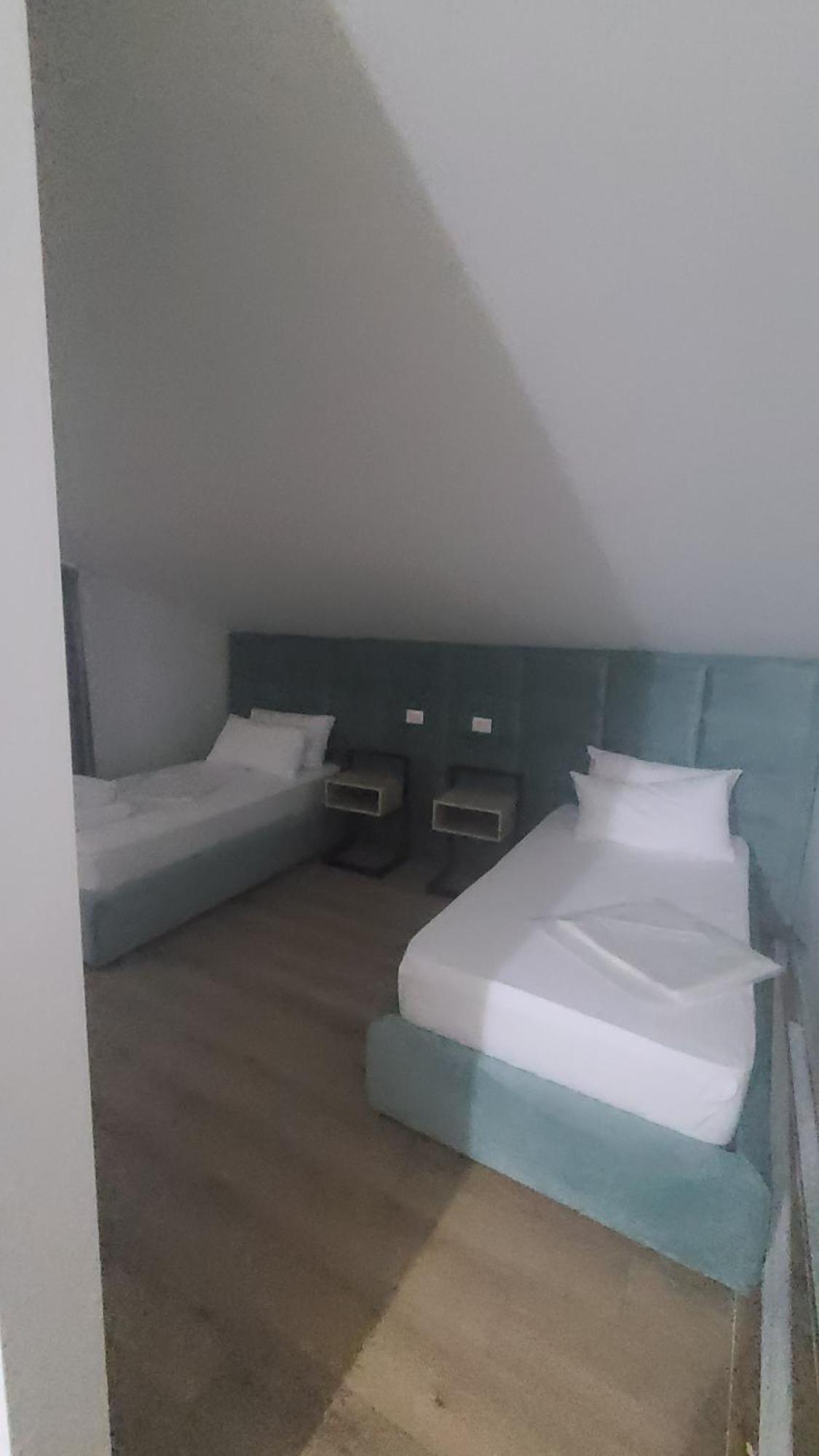 فلورا Hotel Noel المظهر الخارجي الصورة