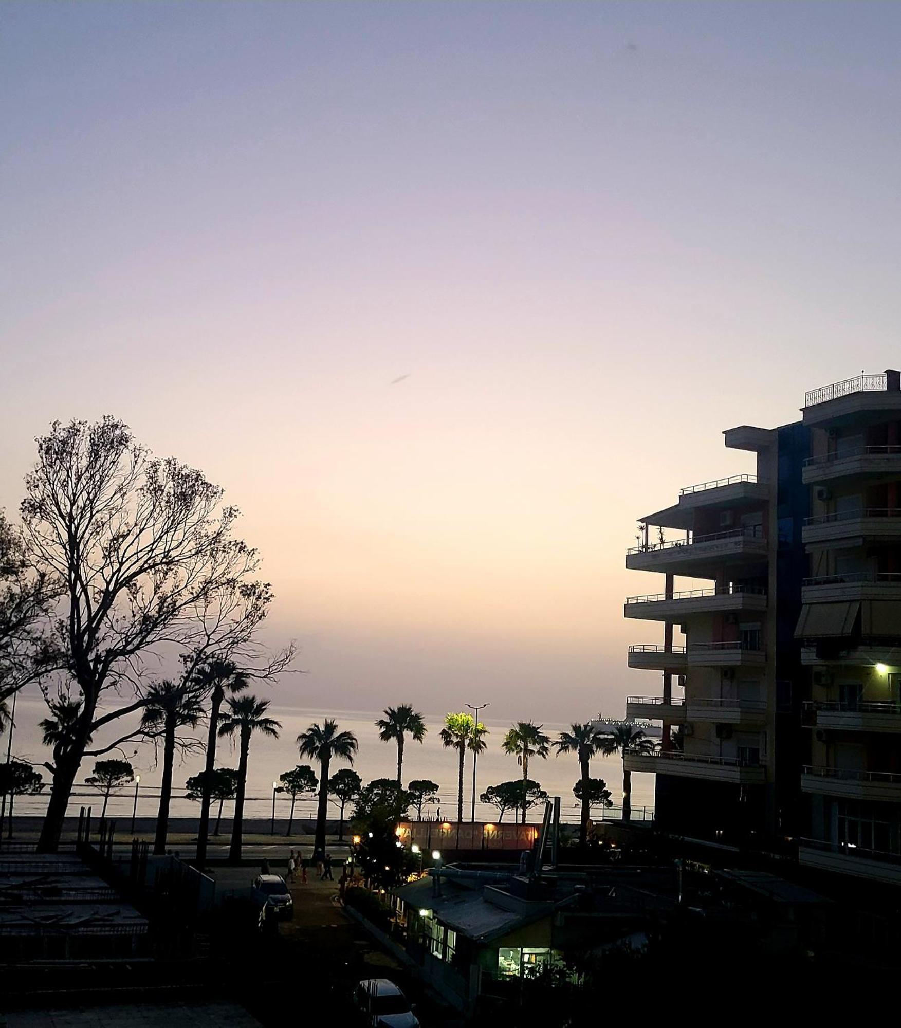 فلورا Hotel Noel المظهر الخارجي الصورة
