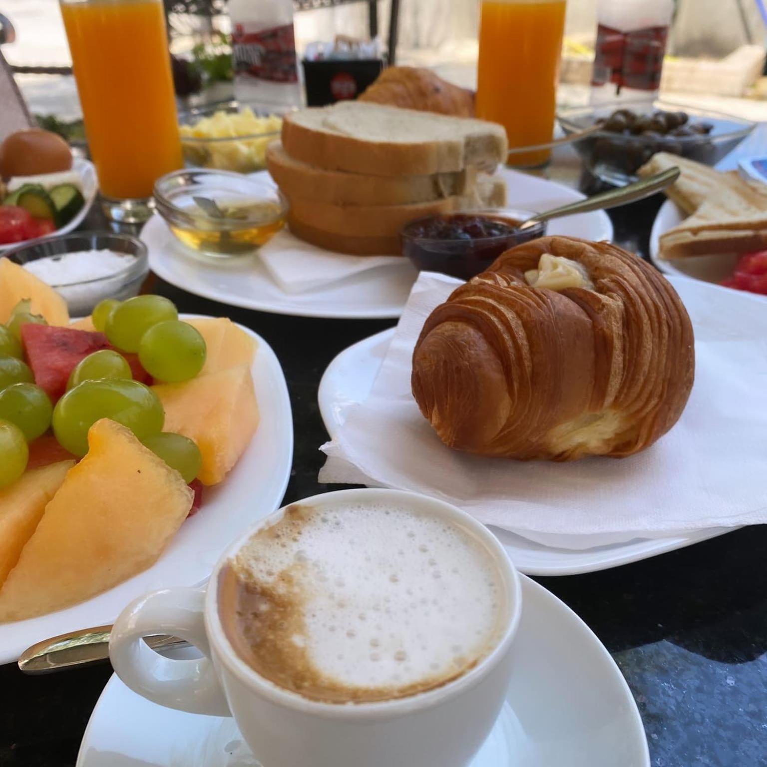 فلورا Hotel Noel المظهر الخارجي الصورة